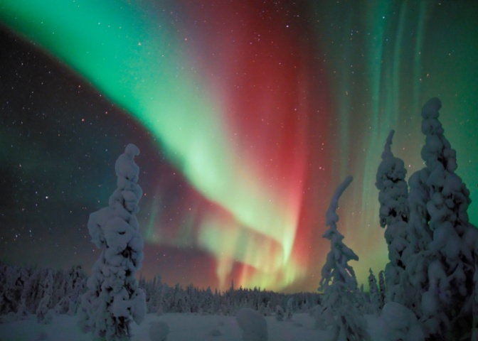 Image: Northern Lights in Winter Lapland